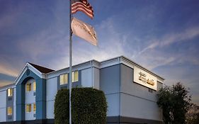 Sonesta Simply Suites Irvine East Foothill